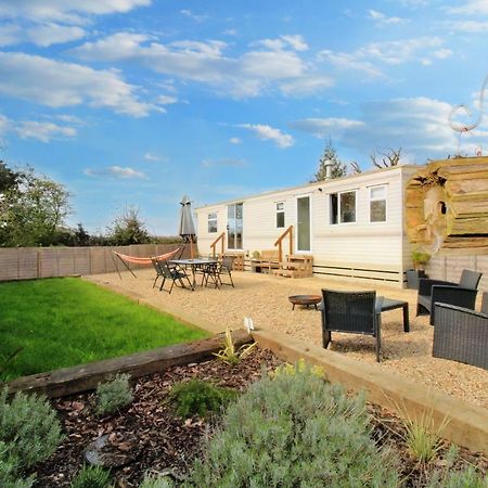 Orchard View Retreat - Dog Friendly, Enclosed Private Garden With Weather Dependant Hot Tub - Not On A Holiday Park Villa Little Clacton Eksteriør billede