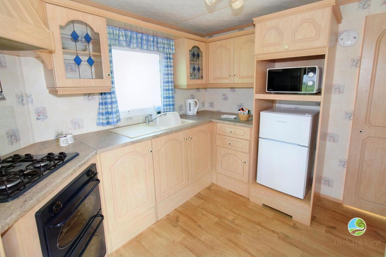Orchard View Retreat - Dog Friendly, Enclosed Private Garden With Weather Dependant Hot Tub - Not On A Holiday Park Villa Little Clacton Eksteriør billede