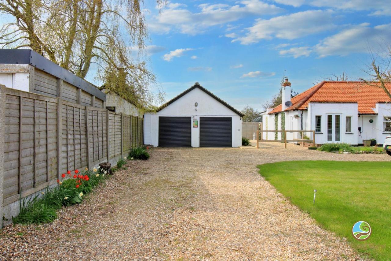 Orchard View Retreat - Dog Friendly, Enclosed Private Garden With Weather Dependant Hot Tub - Not On A Holiday Park Villa Little Clacton Eksteriør billede