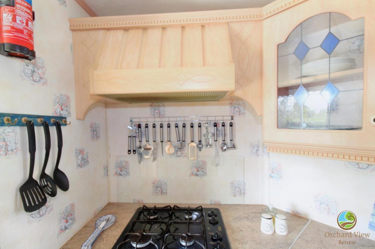 Orchard View Retreat - Dog Friendly, Enclosed Private Garden With Weather Dependant Hot Tub - Not On A Holiday Park Villa Little Clacton Eksteriør billede